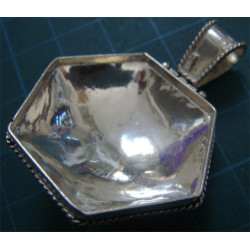 Pendant_539