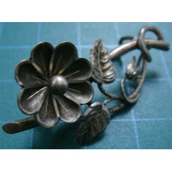 Brooch_187