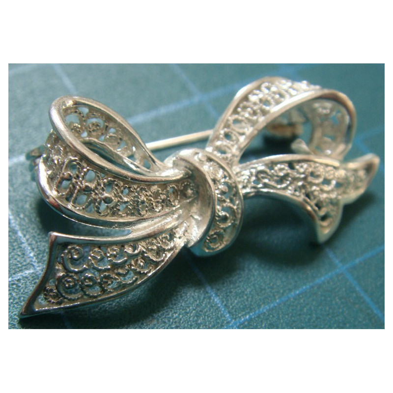 Brooch_194