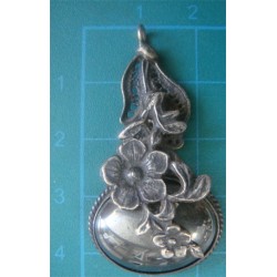 black stone with flower design SILVER PENDANT_68