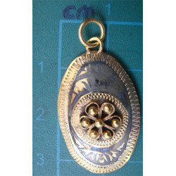 Pendant_670