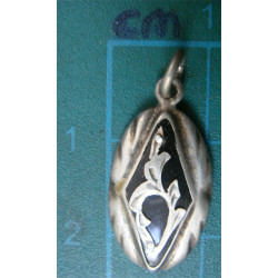 Pendant_680