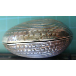 Midye Kabuğu Formunda Obje