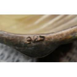 Midye Kabuğu Formunda Obje