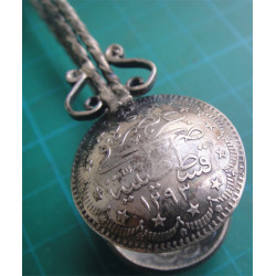 Kutusunda Osmanlı Paralı Şeker Maşası ve 6 adet Çay Kaşığı_246