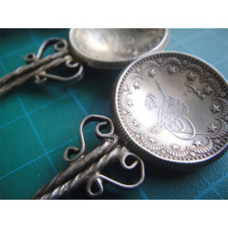 Kutusunda Osmanlı Paralı Şeker Maşası ve 6 adet Çay Kaşığı_246