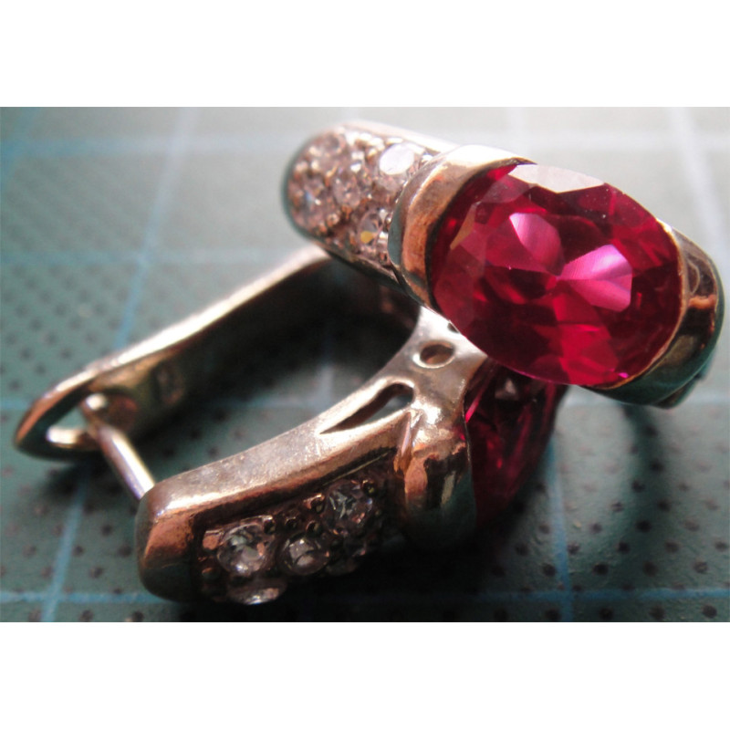 Kırmızı Taşlı Gümüş Küpe_373