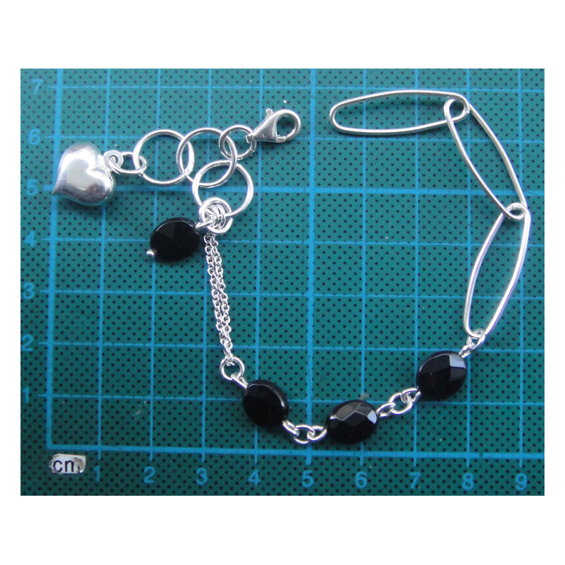 Kalpli Siyah Taşlı Gümüş Bileklik_666