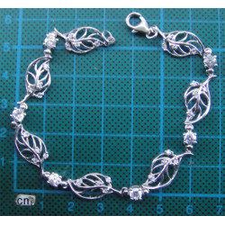 Yaprak Formunda Zirkon Taşlı Gümüş Bileklik_667