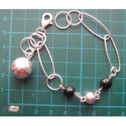 Toplu Siyah Taşlı Gümüş Bileklik_671