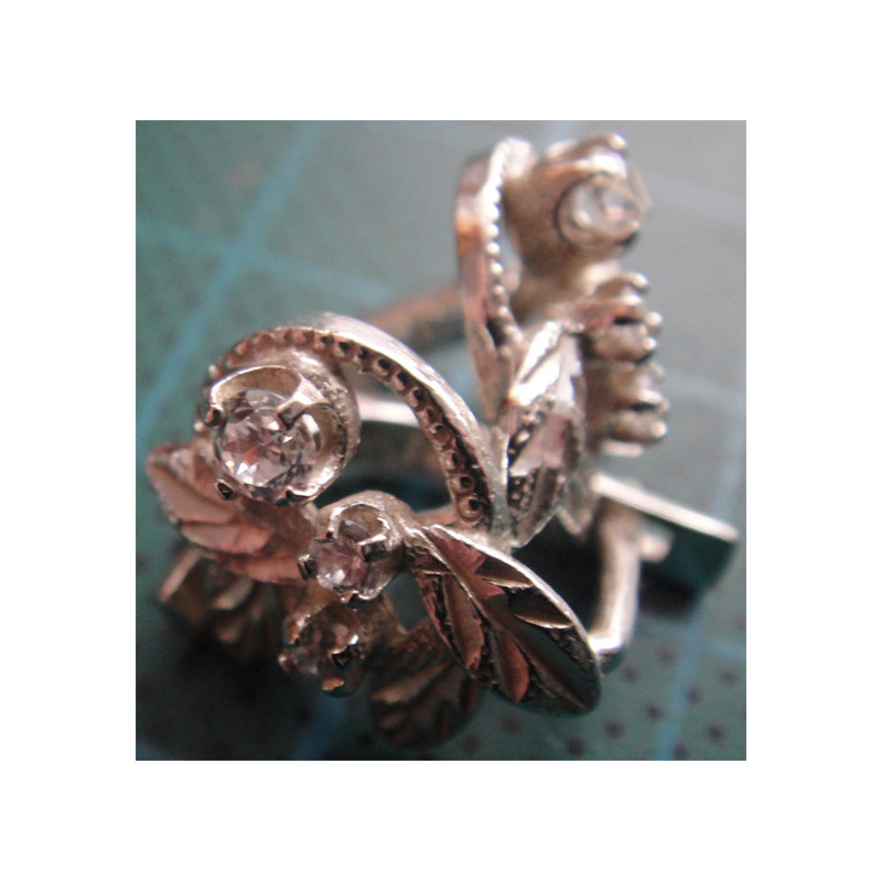 Yaprak Formunda Gümüş Küpe_386