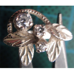 Yaprak Formunda Gümüş Küpe_386