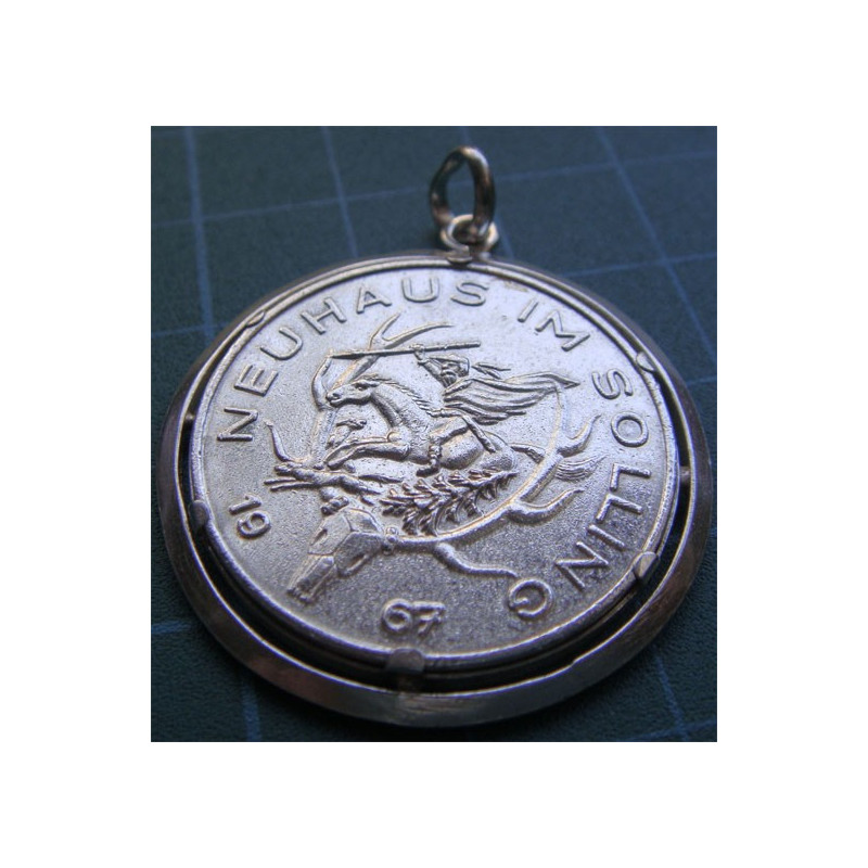 1967 medal Pendant_277