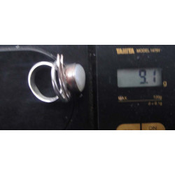 Silver ring with mother of pearl stone_1365