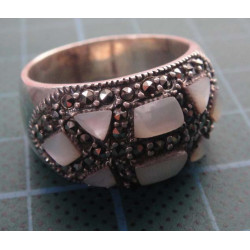 Silver ring with mother of pearl and marcasite_1374