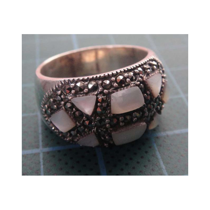 Silver ring with mother of pearl and marcasite_1374