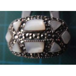 Silver ring with mother of pearl and marcasite_1374