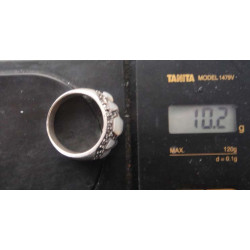 Silver ring with mother of pearl and marcasite_1374