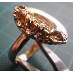 Gold colored silver ring with flower motif_1378