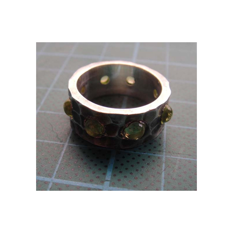 Peridot Stone Hammered Wide Band Silver Ring_1429