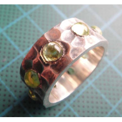 Peridot Stone Hammered Wide Band Silver Ring_1429