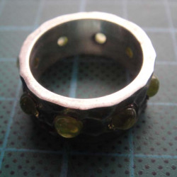 Peridot Stone Hammered Wide Band Silver Ring_1429