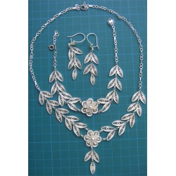 Fligree Earring Bracelet and Necklace Set_132